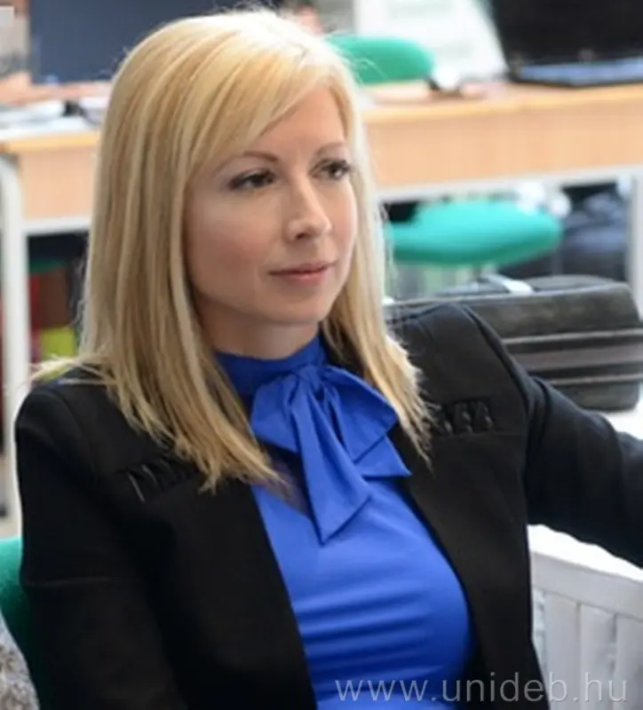 Igazgat&oacute;helyettes