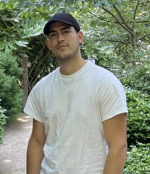 P&aacute;sztor &Aacute;d&aacute;m, &uuml;gyviteli di&aacute;kaleln&ouml;k a Tormay B&eacute;la Szakkoll&eacute;gium tagja 2023-t&oacute;l